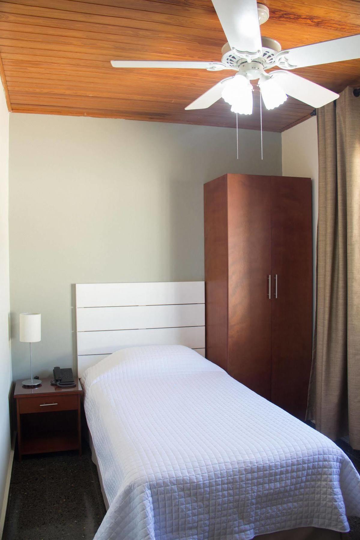 María José Suites San Salvador Esterno foto