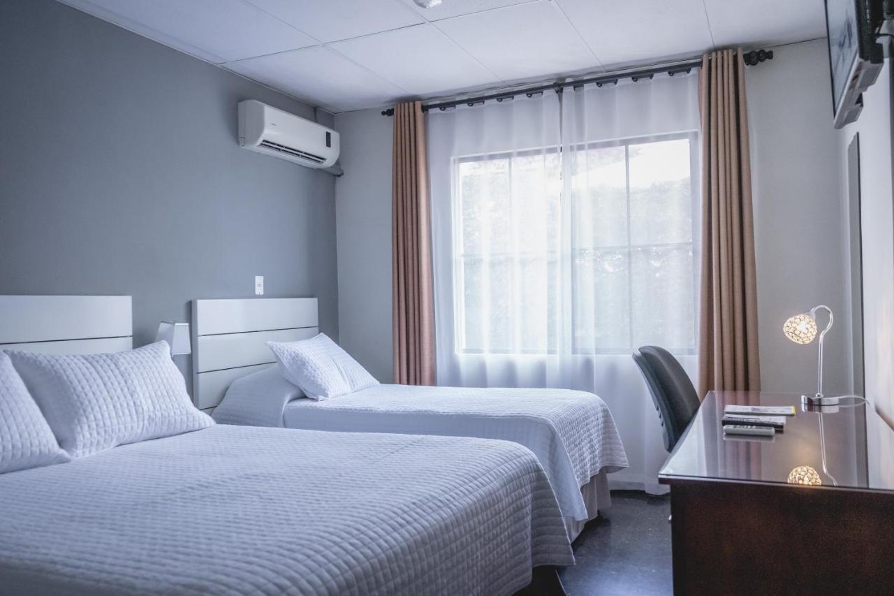 María José Suites San Salvador Esterno foto